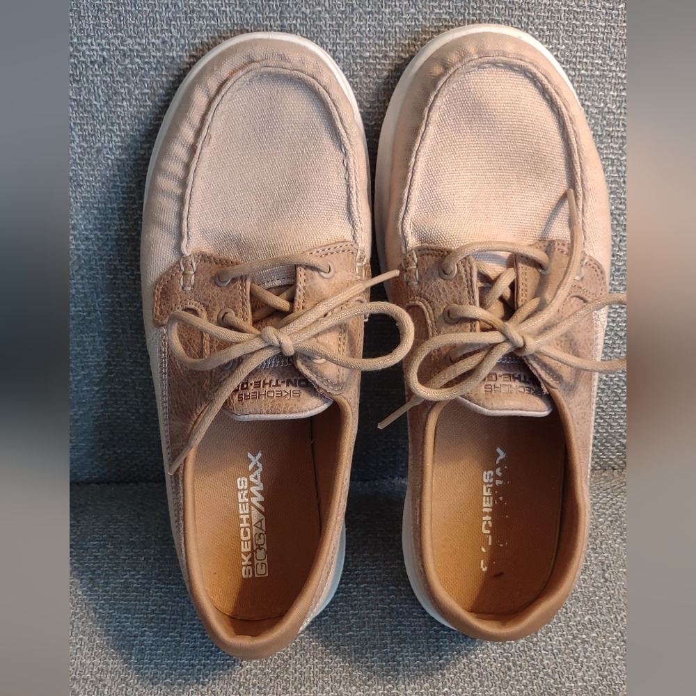 Lower price!*Skechers cloth Shoes(8.5M)
